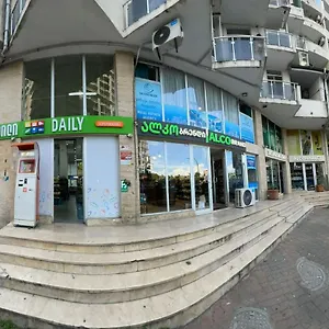 Luxury 18-18 Leo Group Грузия