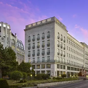 Al Habtoor Palace Budapest, Preferred & מלון